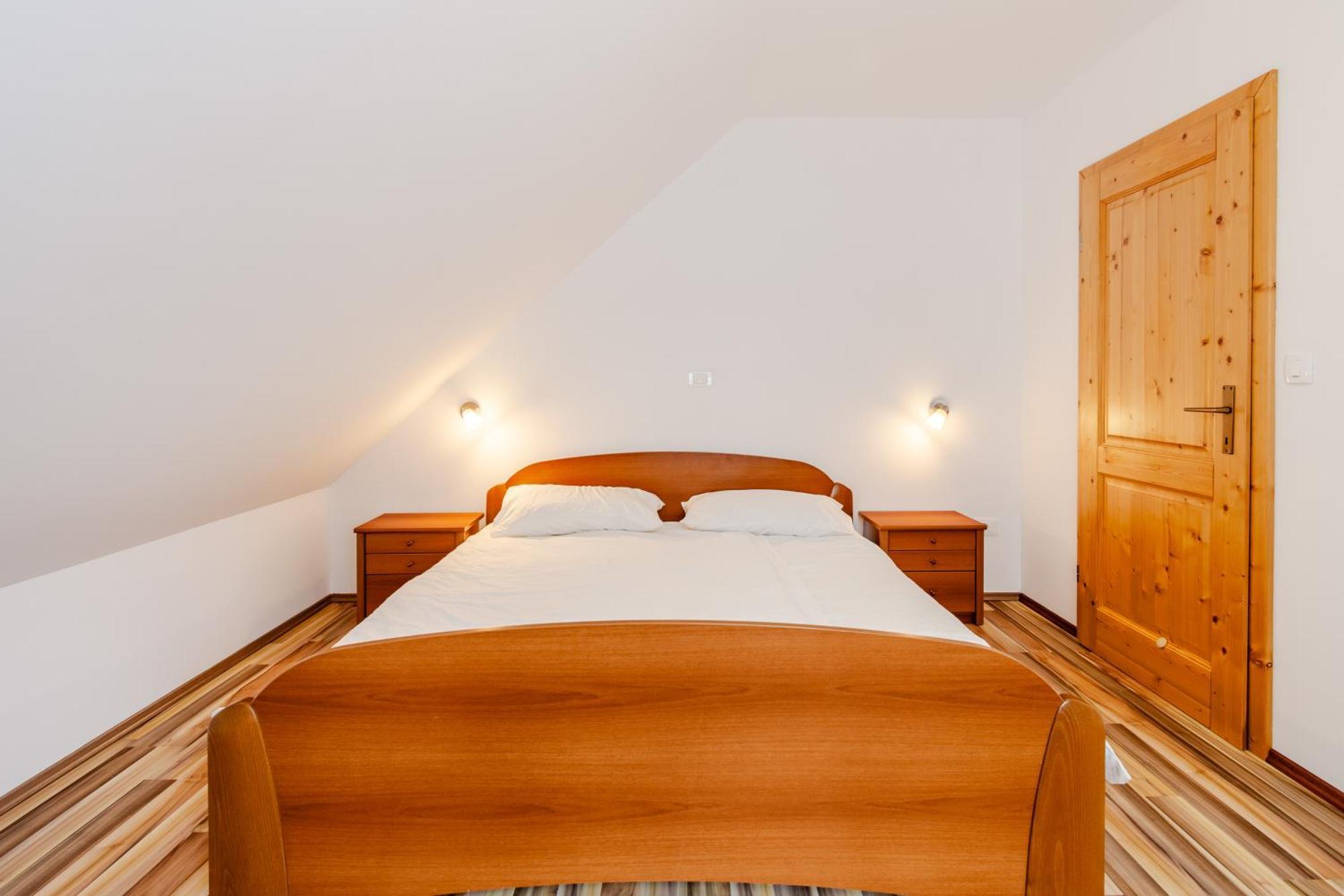 Apartment Pr' Stajercu With Free Onsite Parking Bovec Bagian luar foto