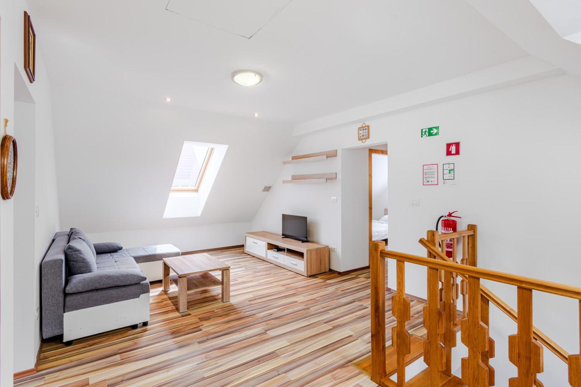 Apartment Pr' Stajercu With Free Onsite Parking Bovec Bagian luar foto