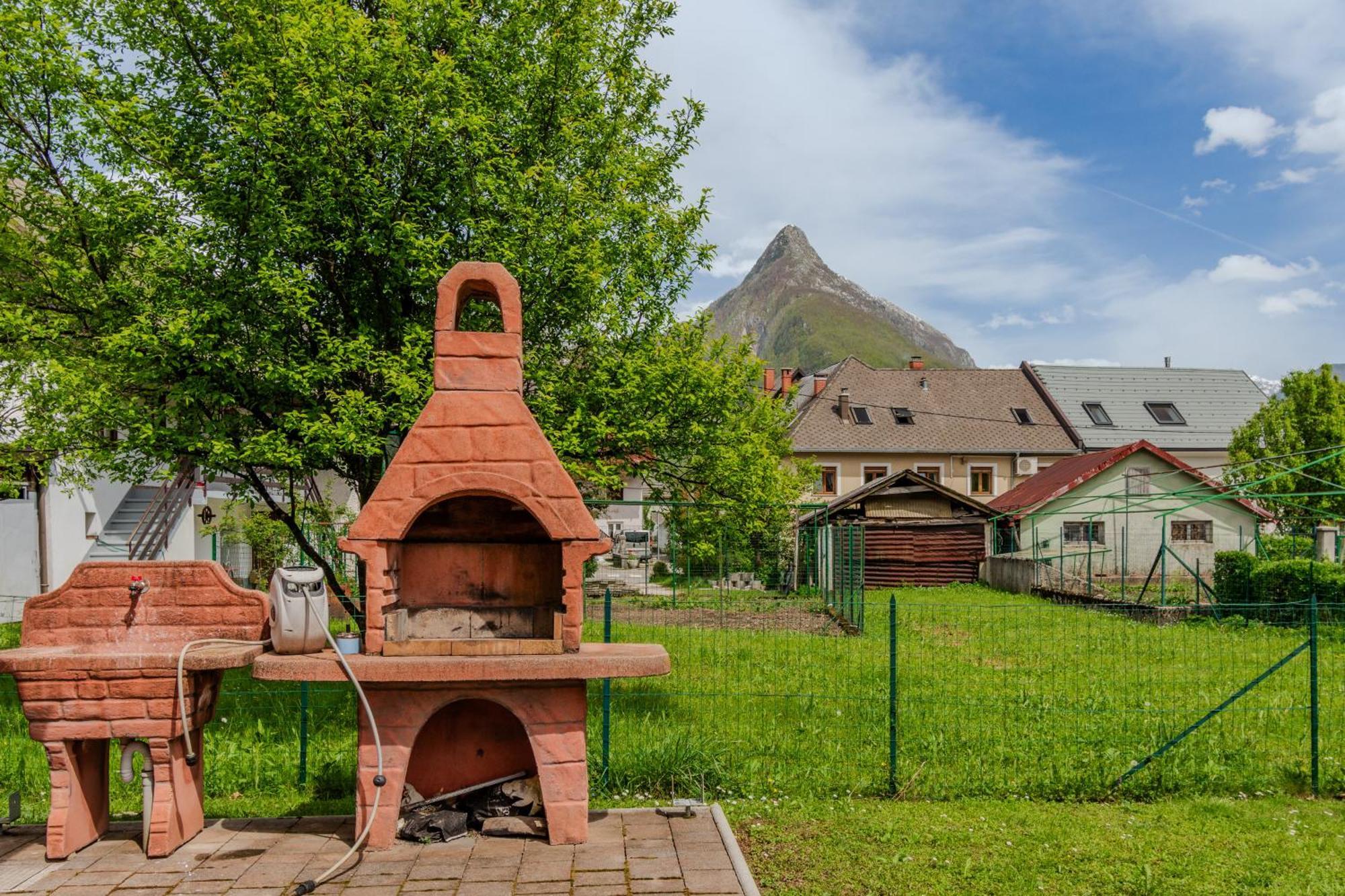 Apartment Pr' Stajercu With Free Onsite Parking Bovec Bagian luar foto